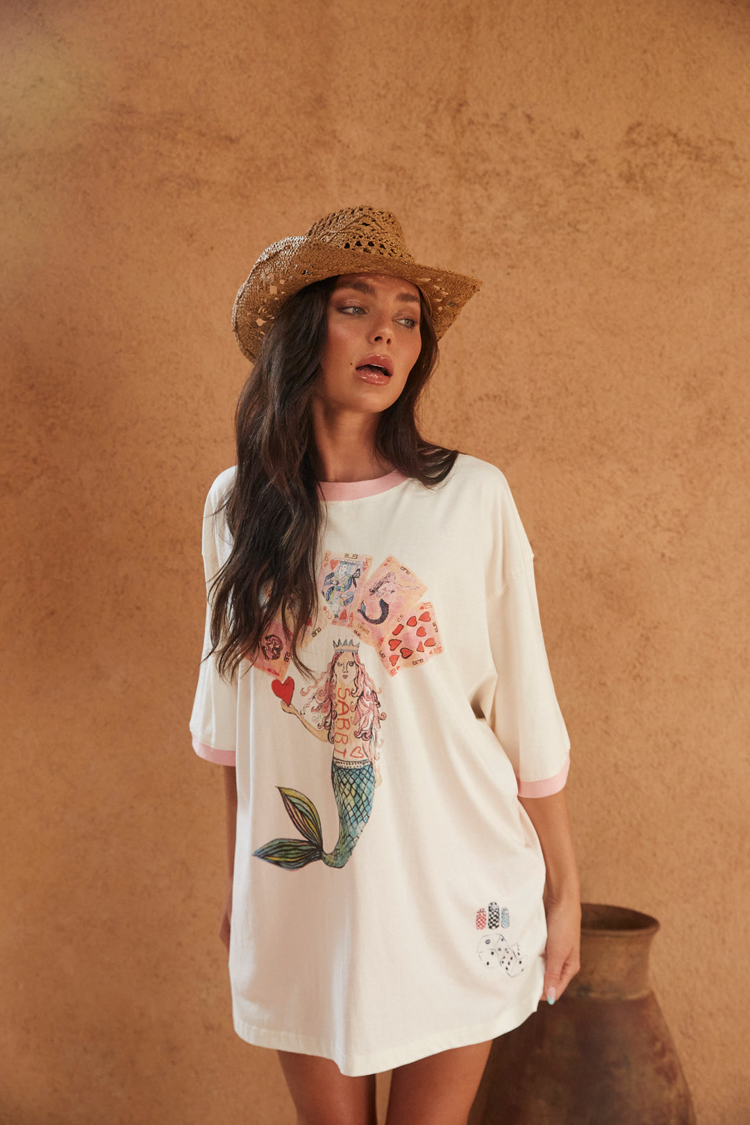 THE VERY OVERSIZED LUCKY MERMAID TEE - WHITE/PINK