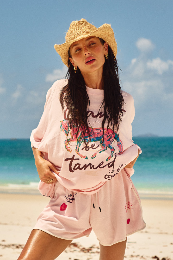 THE VERY OVERSIZED CAN'T BE TAMED TEE - PINK