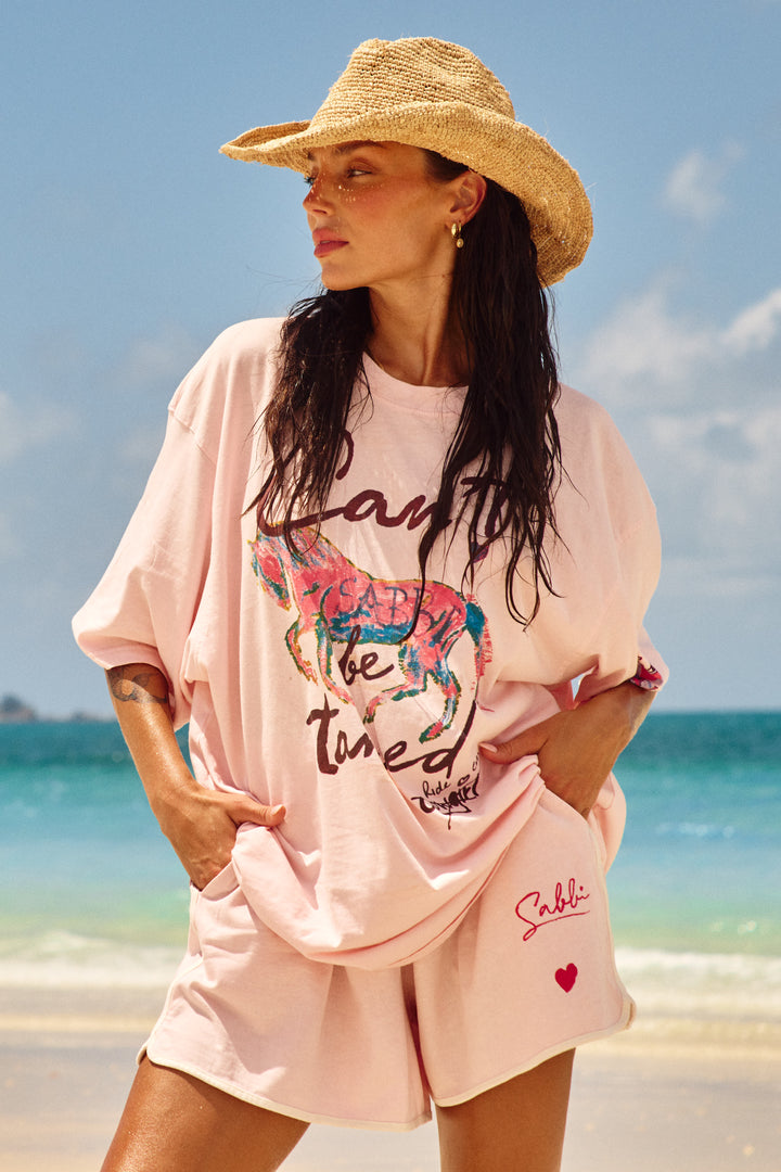 THE VERY OVERSIZED CAN'T BE TAMED TEE - PINK