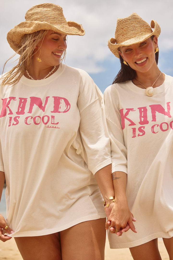 THE VERY OVERSIZED KIND IS COOL TEE  - MARSHMELLOW